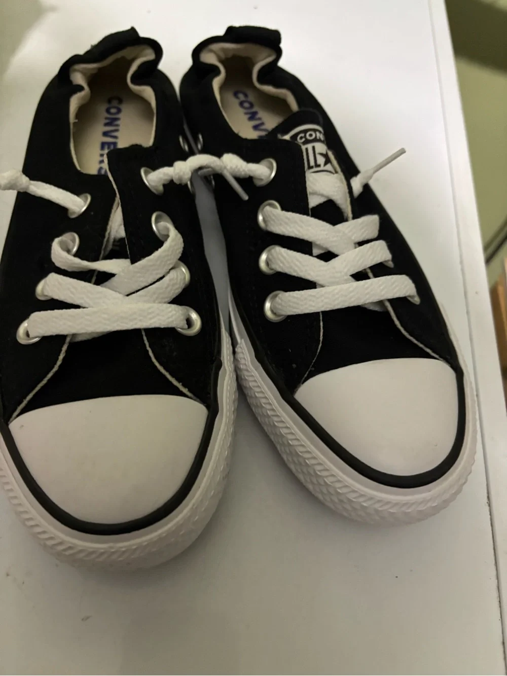 Converse Kids Black Canvas Low-Top Sneakers with White Accents size 6 girls
